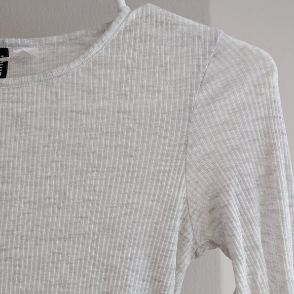 H&M sheer white top, XS - Picture 3 of 4